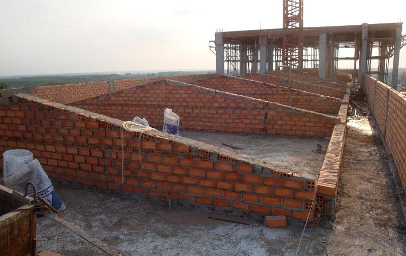 Khái niệm tường thu hồi là gì? Tác dụng và cấu tạo tường thu hồi trong xây dựng? KN126018 - Kiến trúc Angcovat
