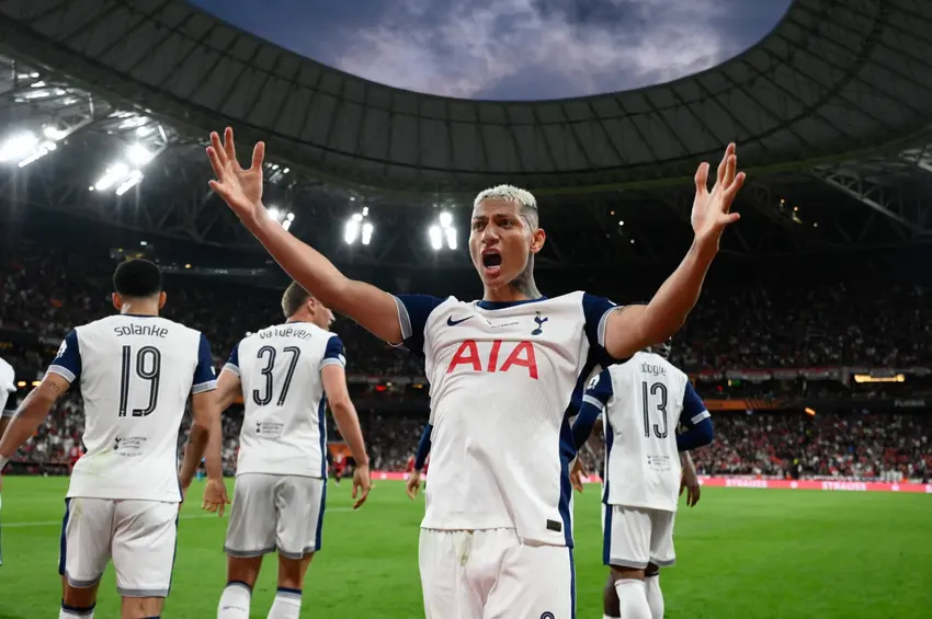 Tottenham Hotspur - Khám Phá Đội Bóng Huyền Thoại Của London